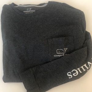 Men’s long sleeved VIneyard Vines T-shirt